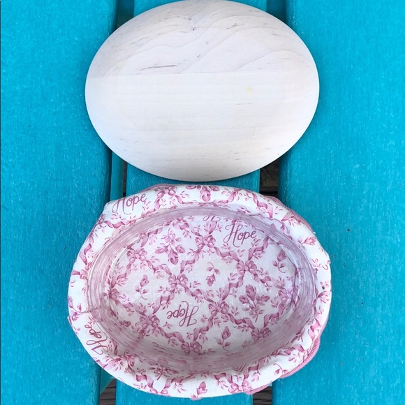 Longaberger Horizon of Hope basket with lid - Picture 3 of 4